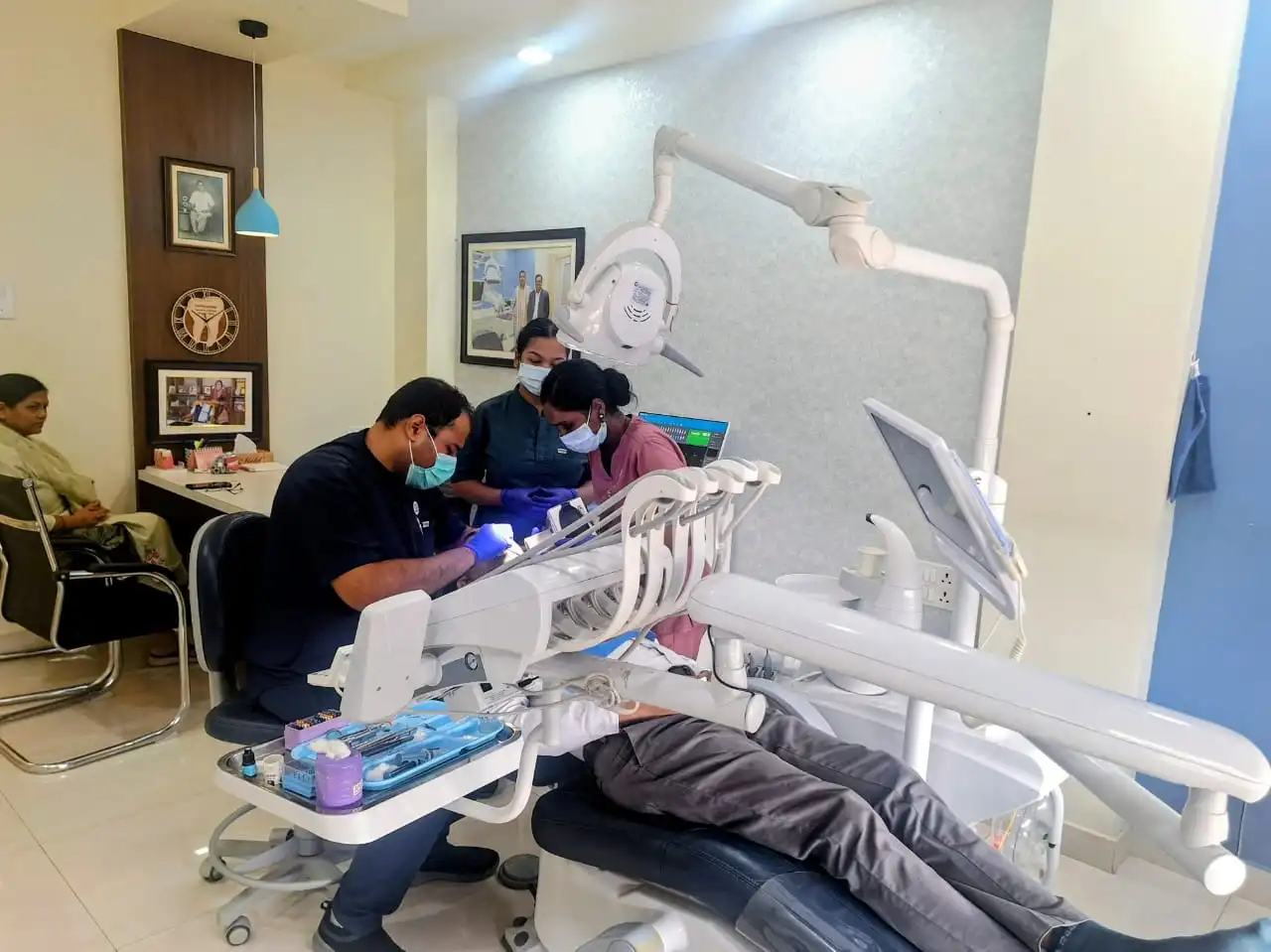 DrKhuntia’s Dental & Cosmetic Surgery Clinic